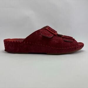 LA PLUME “Jen Tooled Floral Stamped” Red Leather Sandals Womens Size 37 US 6.5/7